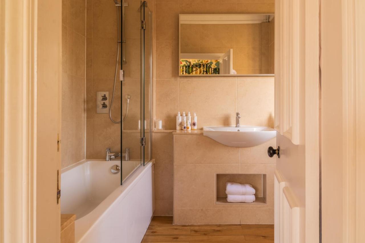 Fischers Baslow Hall - Chatsworth Екстер'єр фото